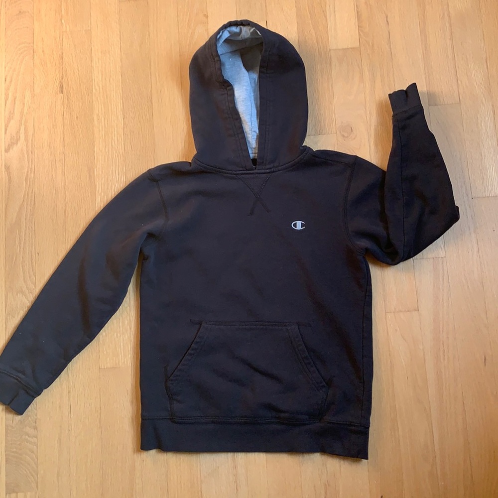 Boys’ M Champion hoodie